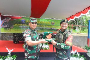 Satgas Pamtas Yonarhanud 1 Kostrad Terima Kunjungan Pangkogasgabpamtaswil Darat XII/Tanjungpura di Pos Kotis Gabma Entikong*